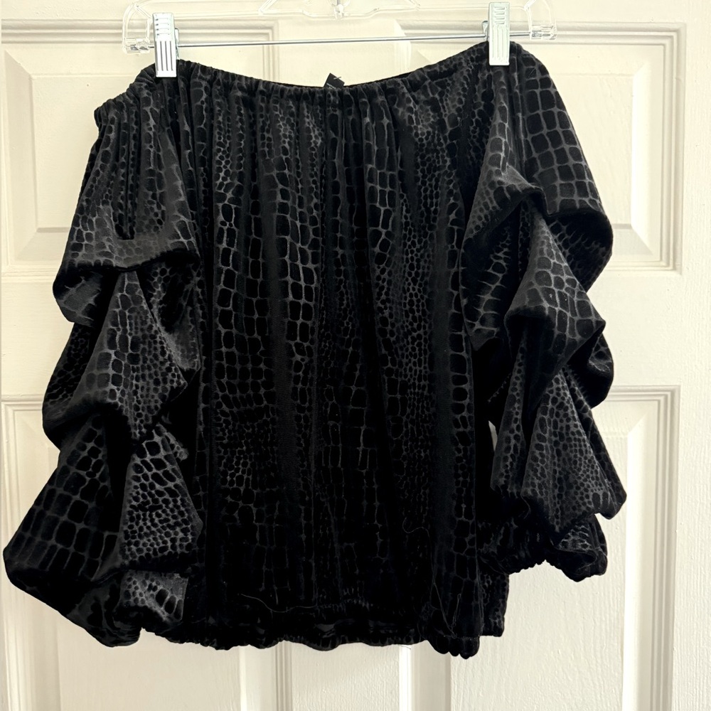 Puff sleeve blouse